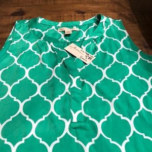 Hanna and Gracie Kelly green and white tank